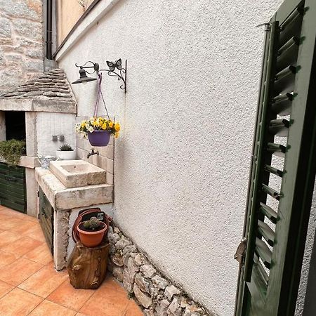 Guesthouse F Split Bagian luar foto