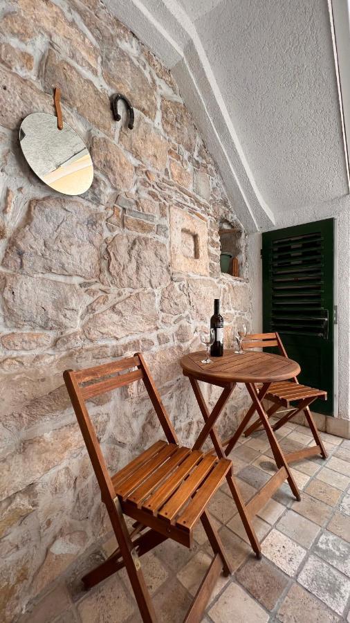 Guesthouse F Split Bagian luar foto